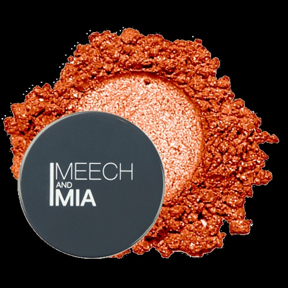 Meech and Mia loose eyeshadow. Color: copper